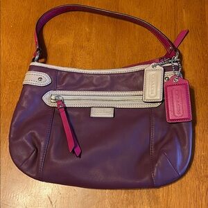 Coach || Small Daisy Spectator Mia Purple Leather Hand Bag